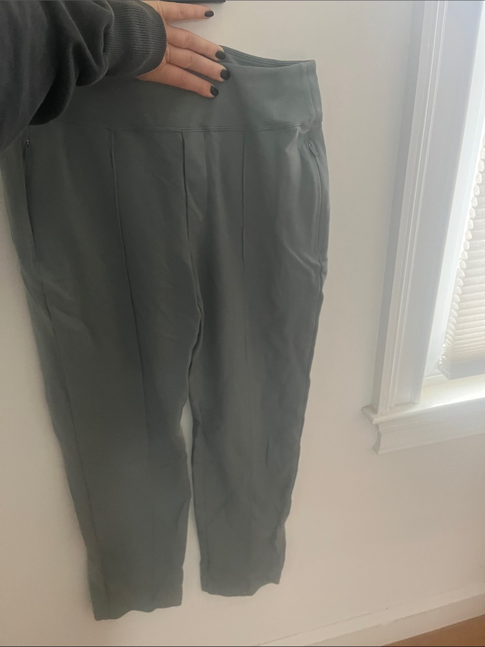 ATHLETA Eastbound Straight Pant in Minimalistic Grey Pants Casual Work Office